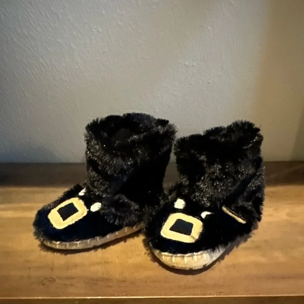 NWOT Hatley Toddler Bear Black Sock Slippers Size 5-7 (S/P)